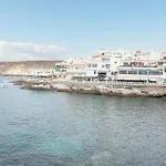 Vistas Al Mar En La Caleta | Terraza Privada