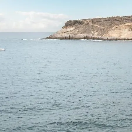 Seaview Luxury Relax, Private Terrace, La Caleta Апартаменты *